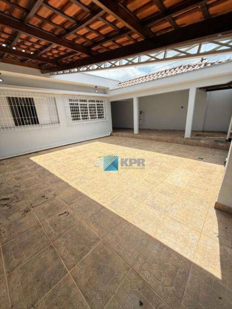 Casa, 6 quartos, 270 m² - Foto 4