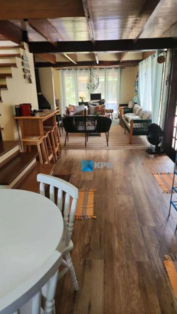 Casa, 4 quartos, 250 m² - Foto 1