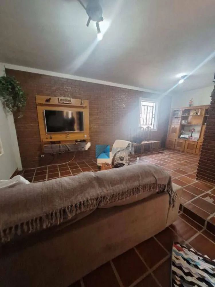 Casa, 3 quartos, 201 m² - Foto 4