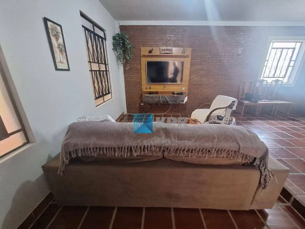 Casa, 3 quartos, 201 m² - Foto 3