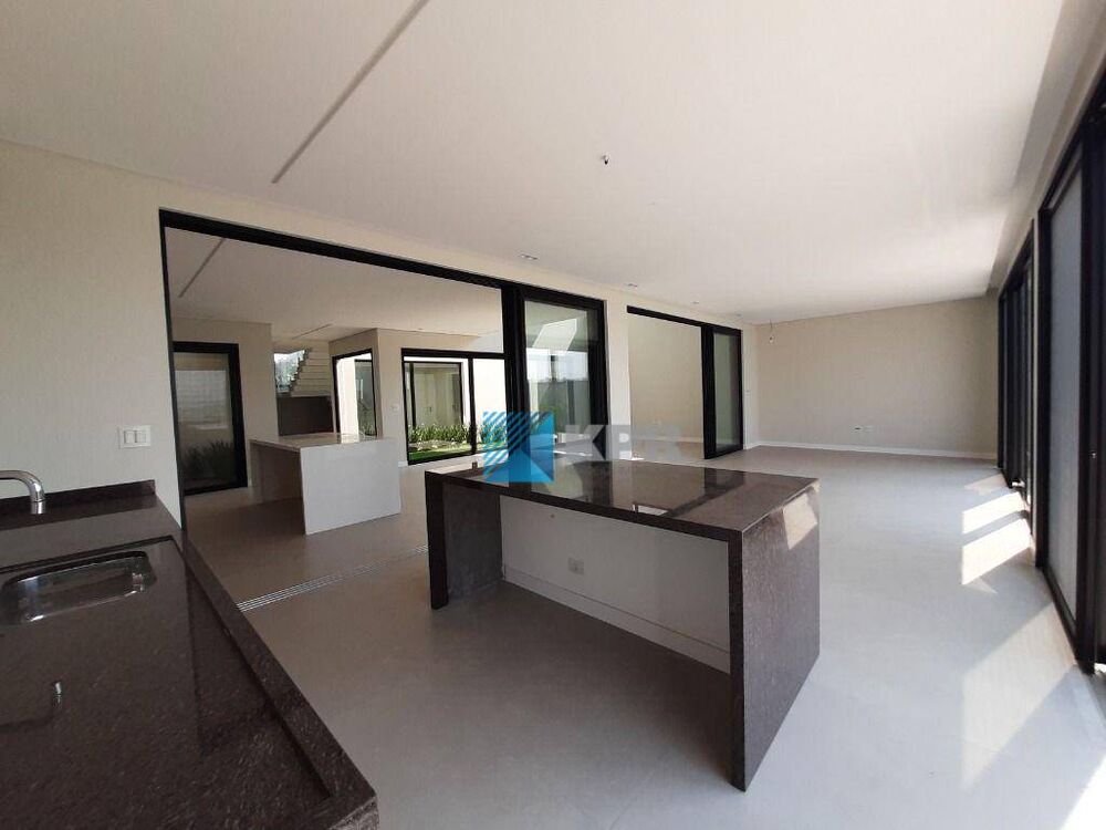 Casa de Condomínio à venda com 4 quartos, 530m² - Foto 4