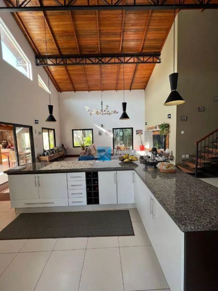 Casa de Condomínio à venda com 3 quartos, 350m² - Foto 3