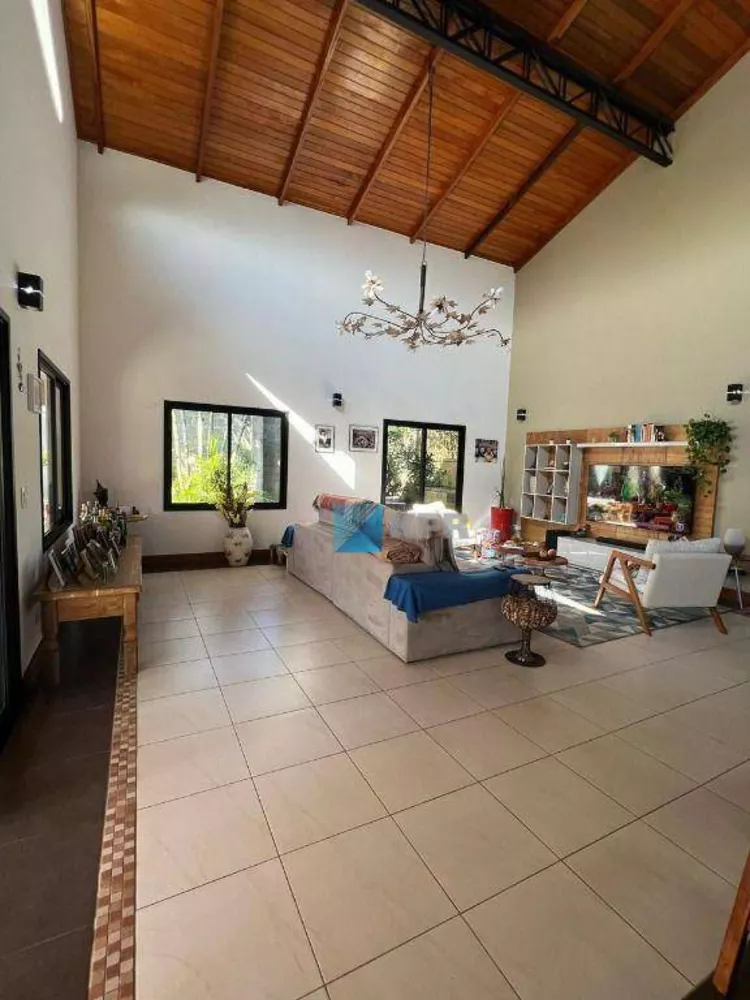 Casa de Condomínio à venda com 3 quartos, 350m² - Foto 2