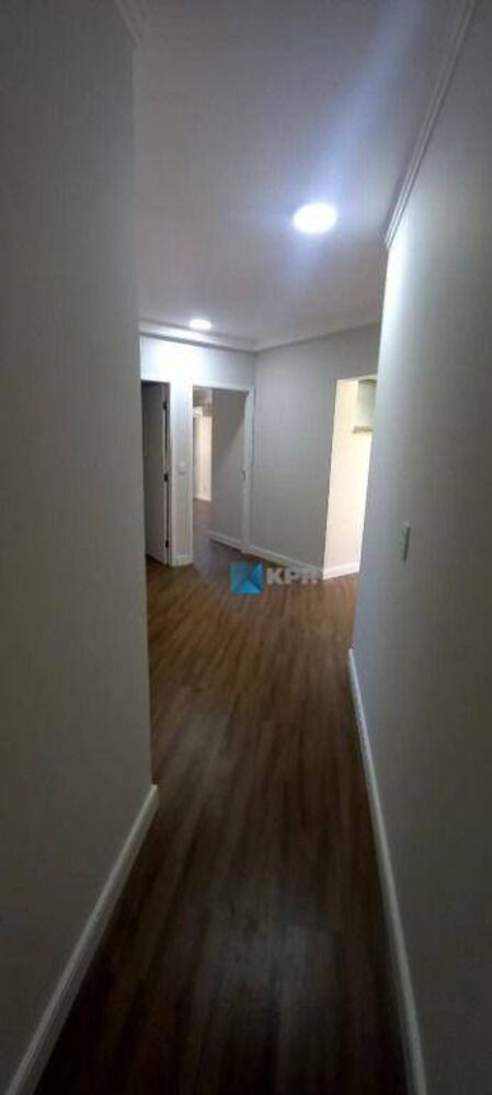 Apartamento à venda com 4 quartos, 220m² - Foto 2
