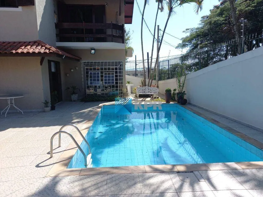 Casa, 4 quartos, 378 m² - Foto 2
