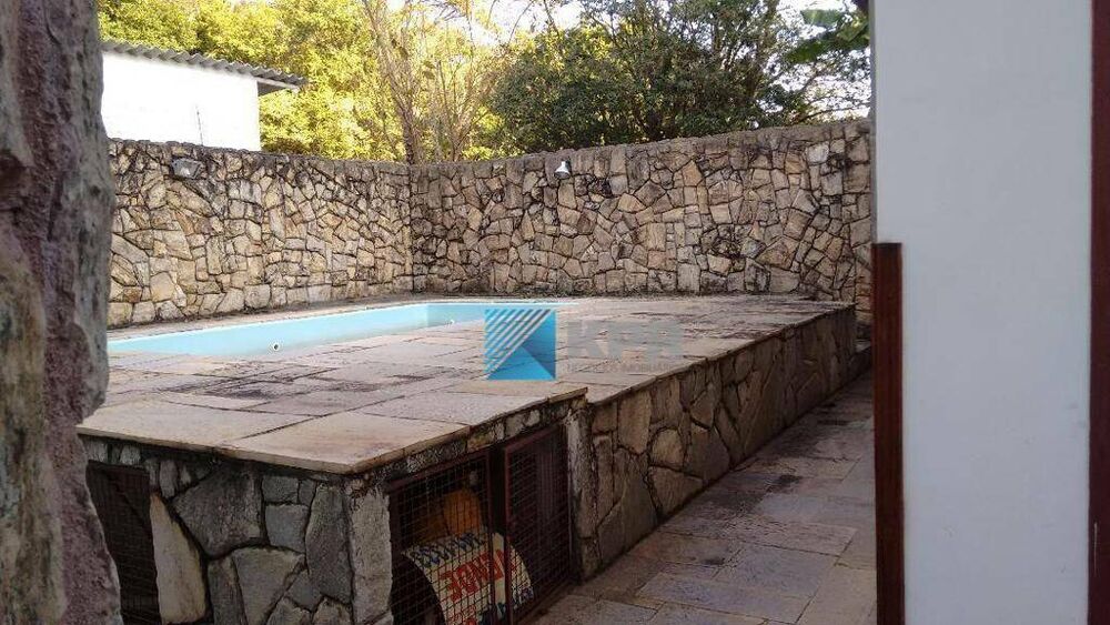 Casa à venda com 3 quartos, 300m² - Foto 3