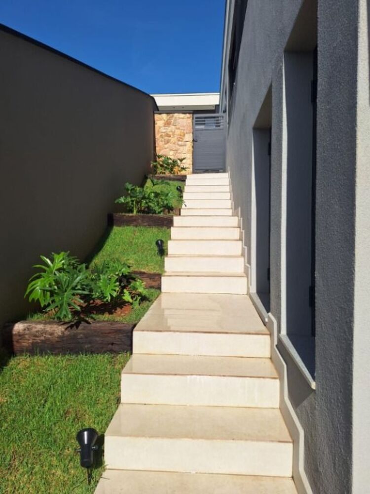 Casa de Condomínio à venda com 3 quartos, 290m² - Foto 4