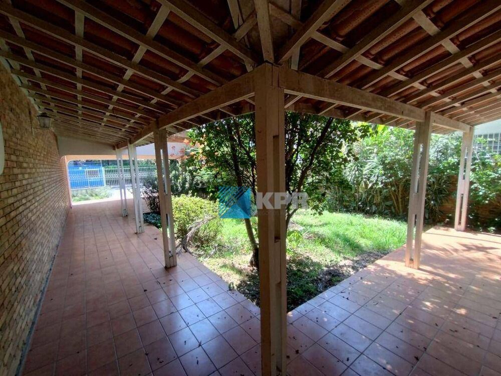 Casa à venda com 3 quartos, 393m² - Foto 4