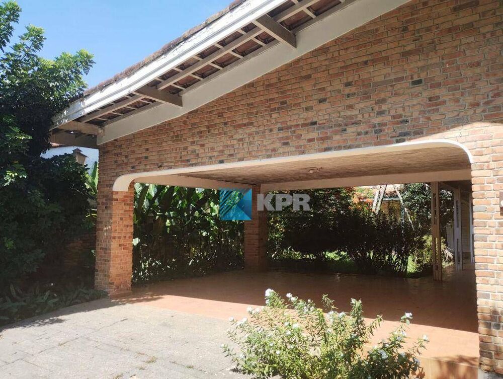 Casa à venda com 3 quartos, 393m² - Foto 1