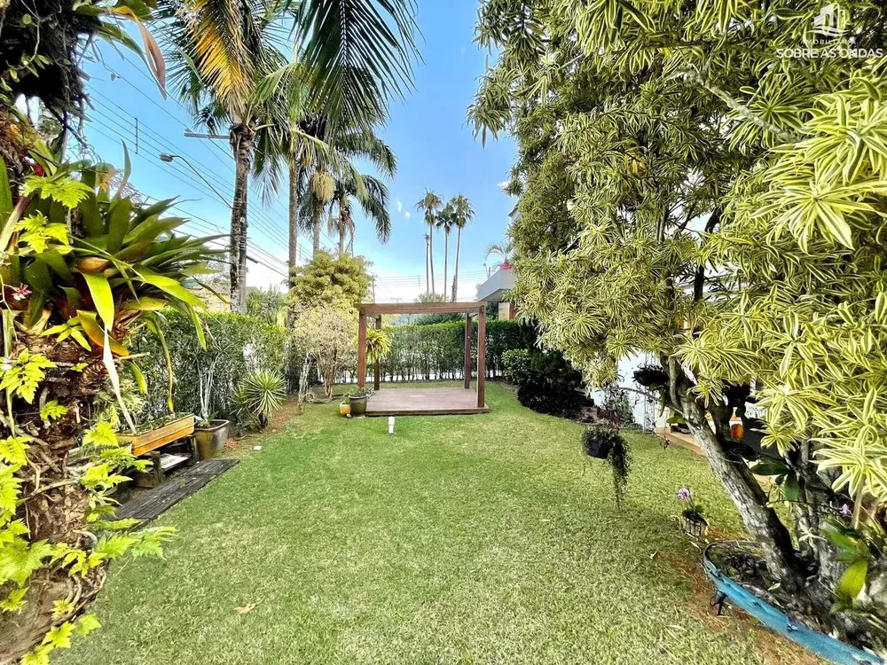Casa, 5 quartos, 600 m² - Foto 1