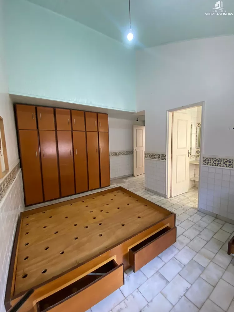 Casa, 3 quartos, 272 m² - Foto 1