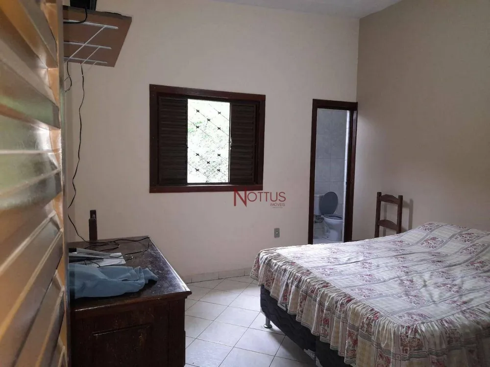 Casa, 3 quartos, 200 m² - Foto 1