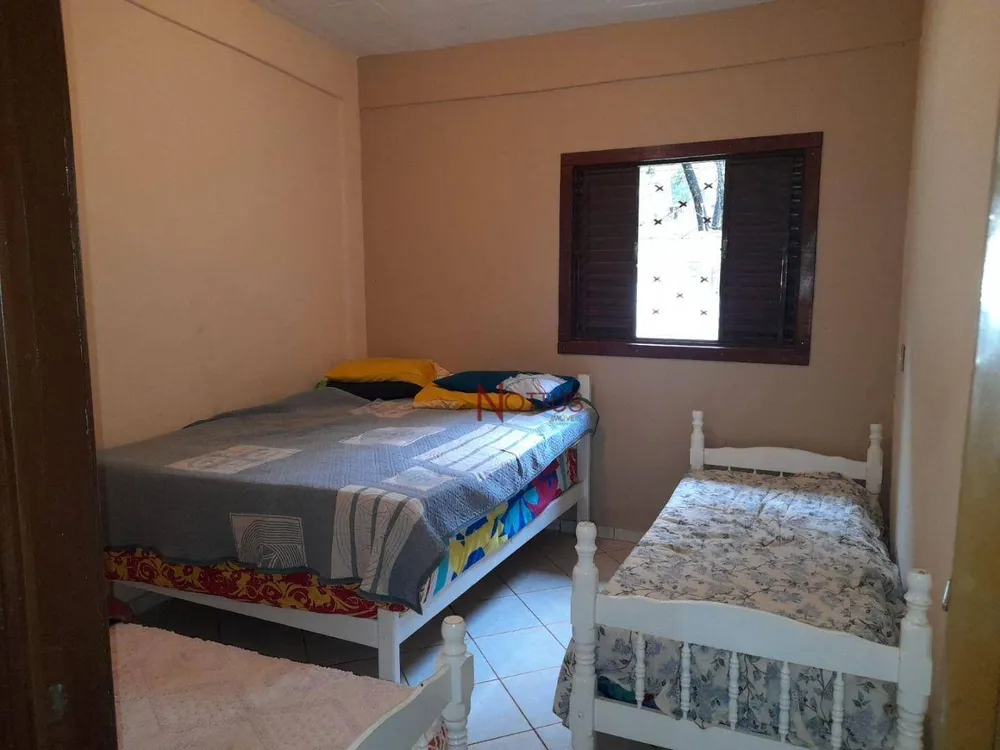 Casa, 3 quartos, 200 m² - Foto 2