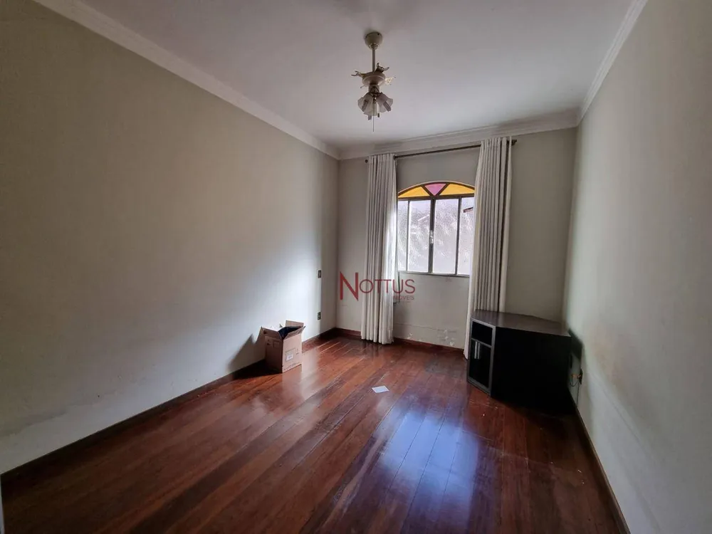 Casa, 3 quartos, 300 m² - Foto 1