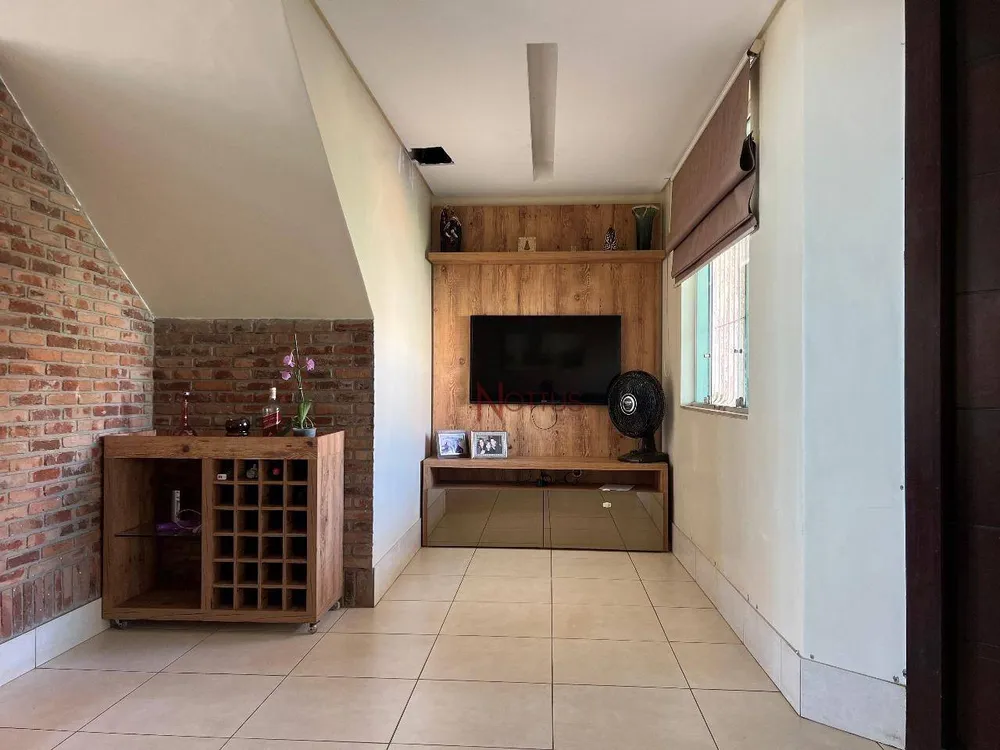Casa, 4 quartos, 275 m² - Foto 3
