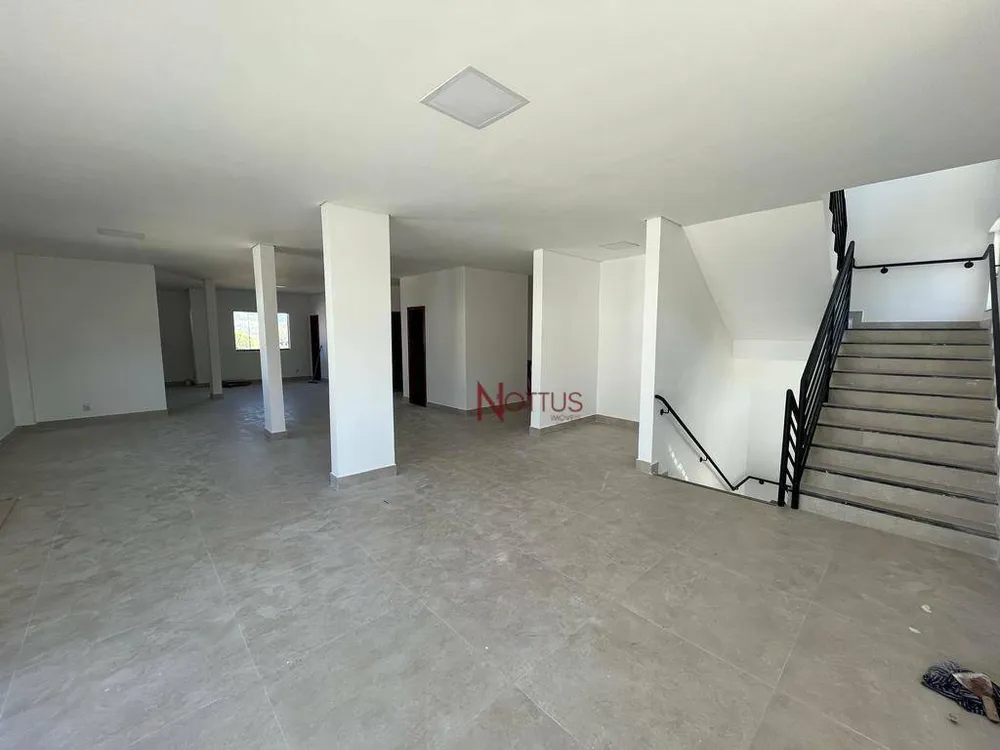 Sala-Conjunto, 220 m² - Foto 1