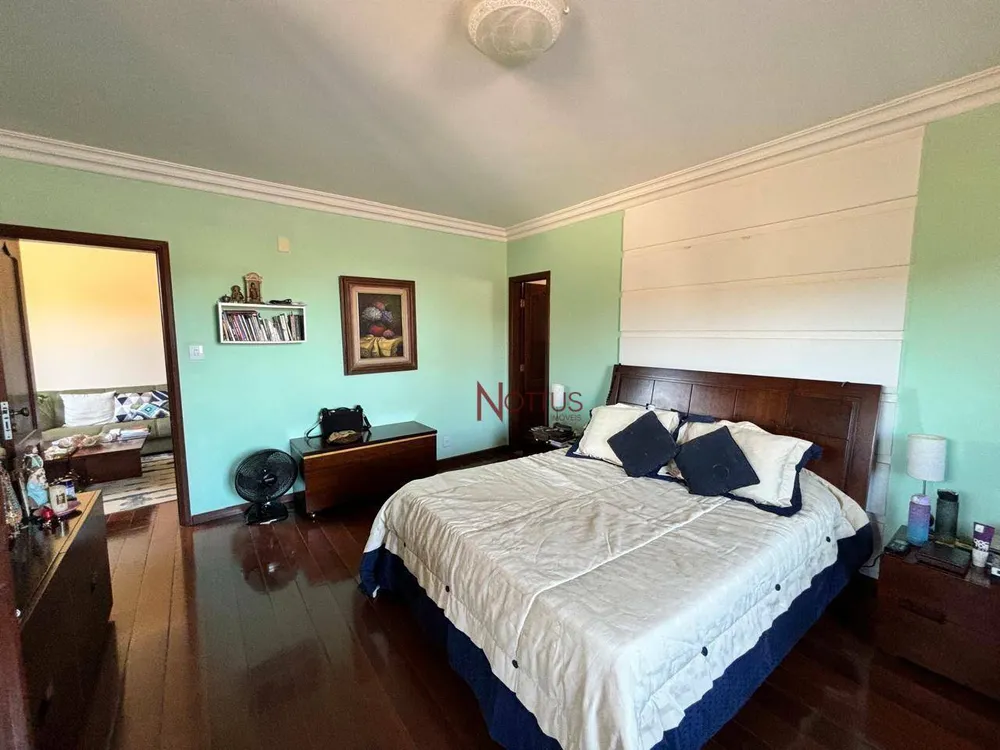Casa, 4 quartos, 358 m² - Foto 2