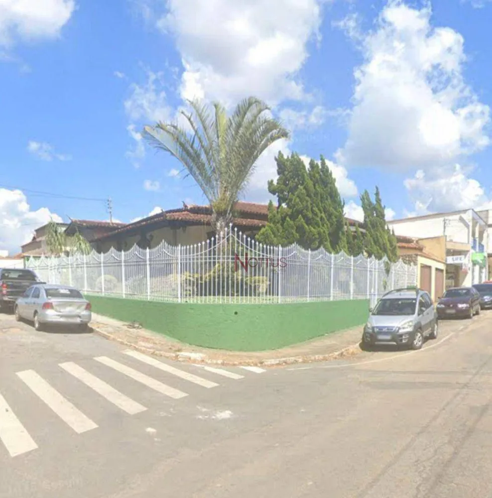Casa, 3 quartos, 300 m² - Foto 1