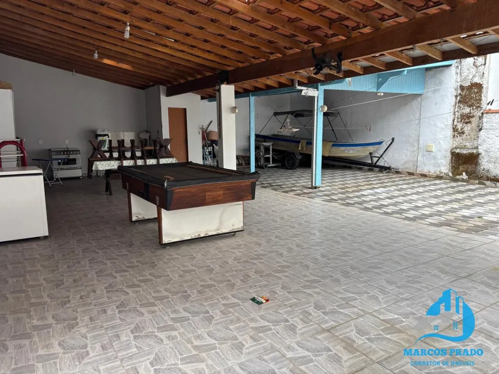 Casa, 6 quartos, 200 m² - Foto 1