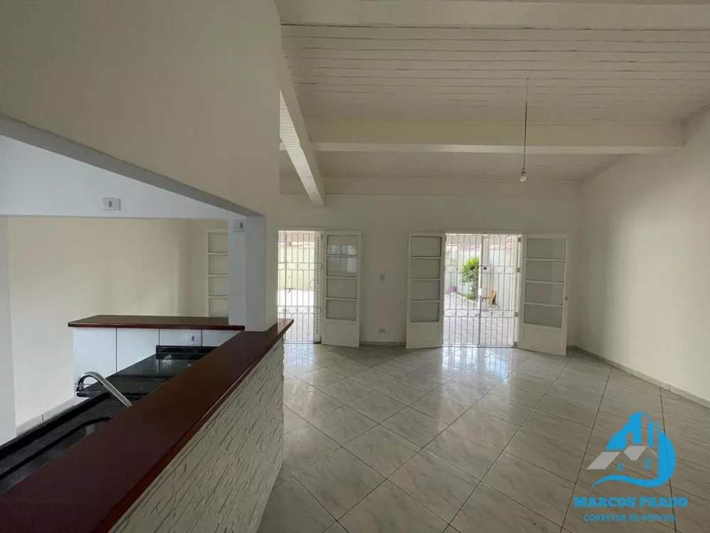 Casa à venda com 4 quartos, 184m² - Foto 6