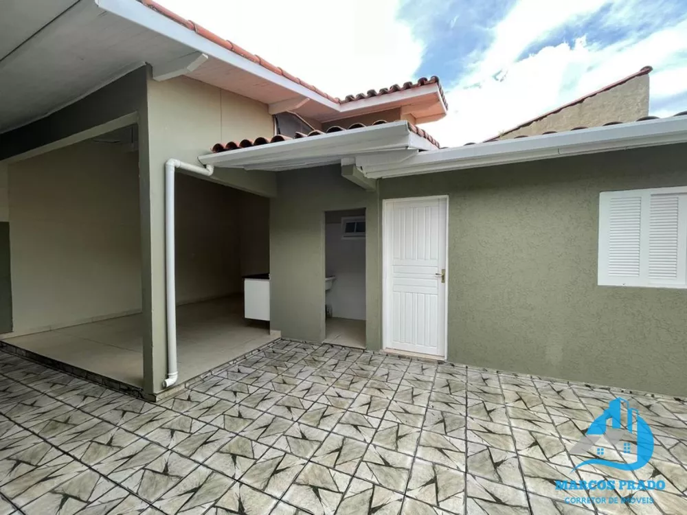 Casa à venda com 4 quartos, 184m² - Foto 4