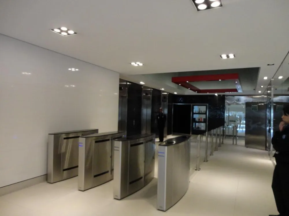 Sala-Conjunto, 200 m² - Foto 1
