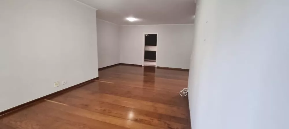 Apartamento para alugar com 4 quartos, 170m² - Foto 2