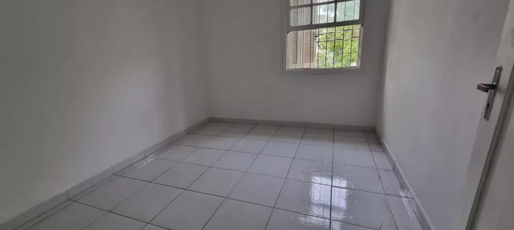 Apartamento para alugar com 2 quartos, 105m² - Foto 3