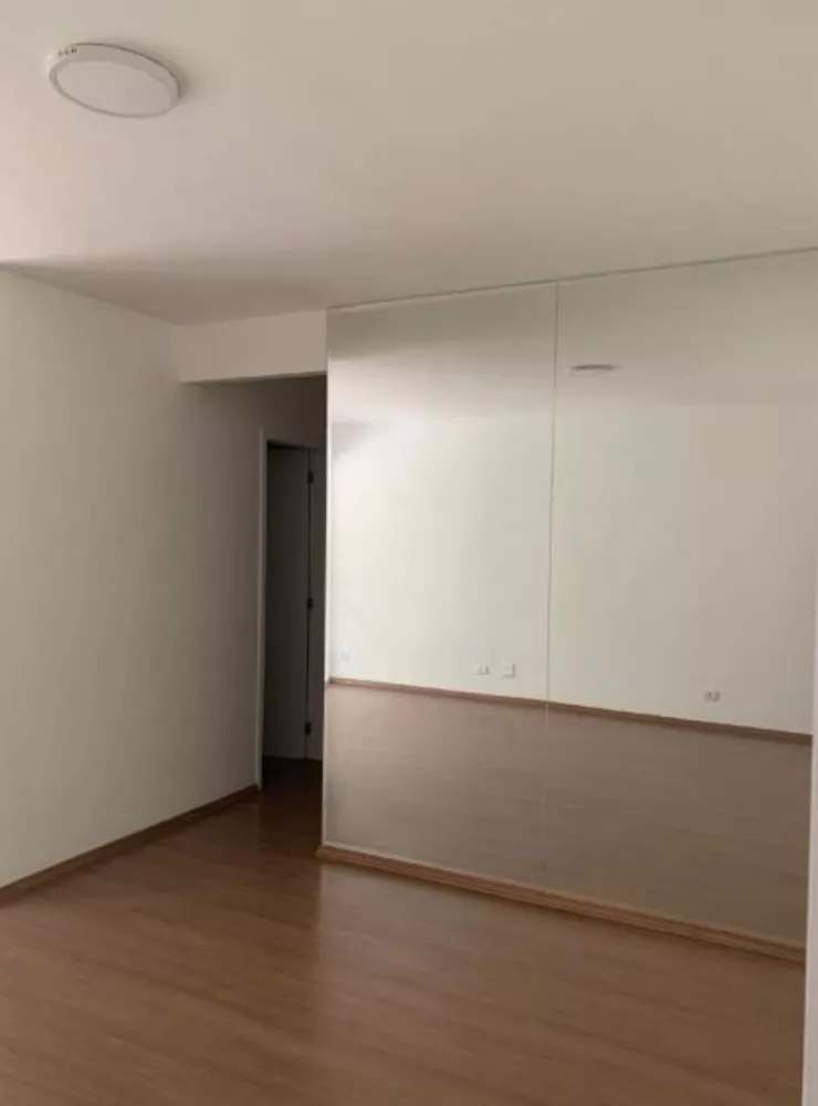 Apartamento para alugar com 3 quartos, 75m² - Foto 3