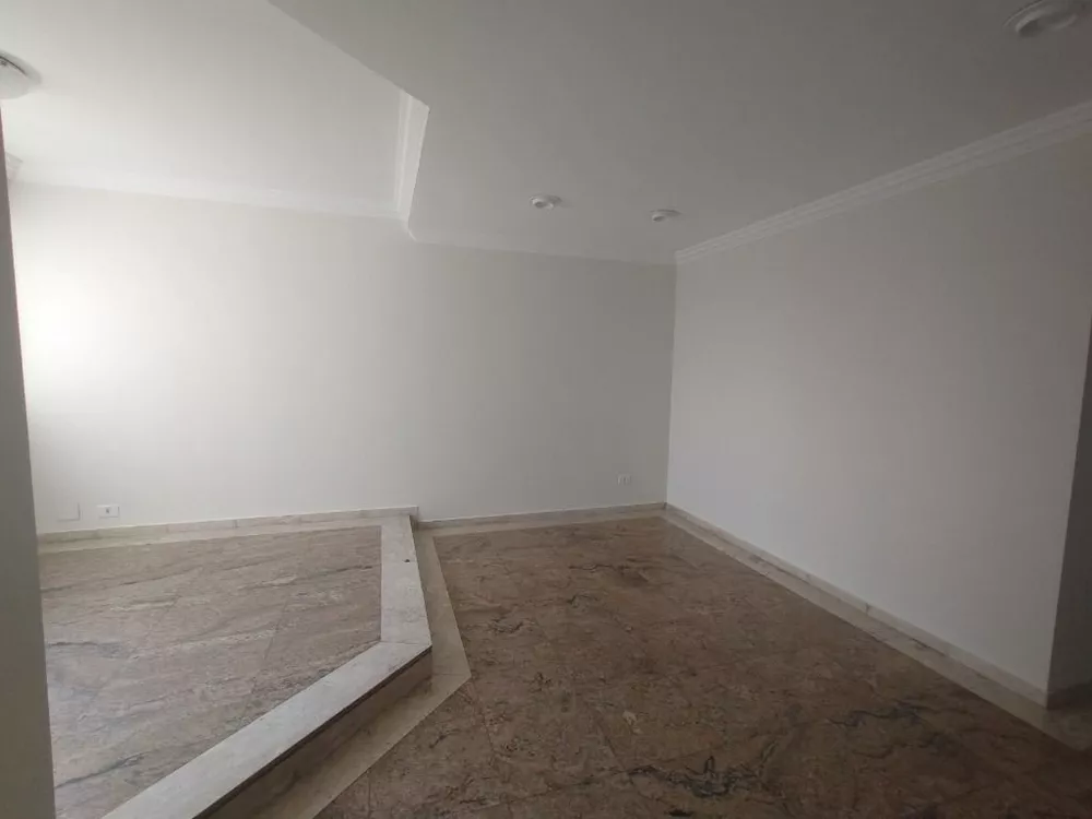 Apartamento para alugar com 3 quartos, 80m² - Foto 2