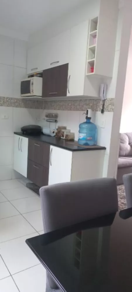 Casa à venda com 2 quartos, 80m² - Foto 2