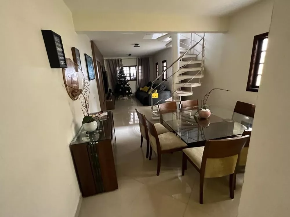 Casa à venda e aluguel com 3 quartos, 127m² - Foto 4