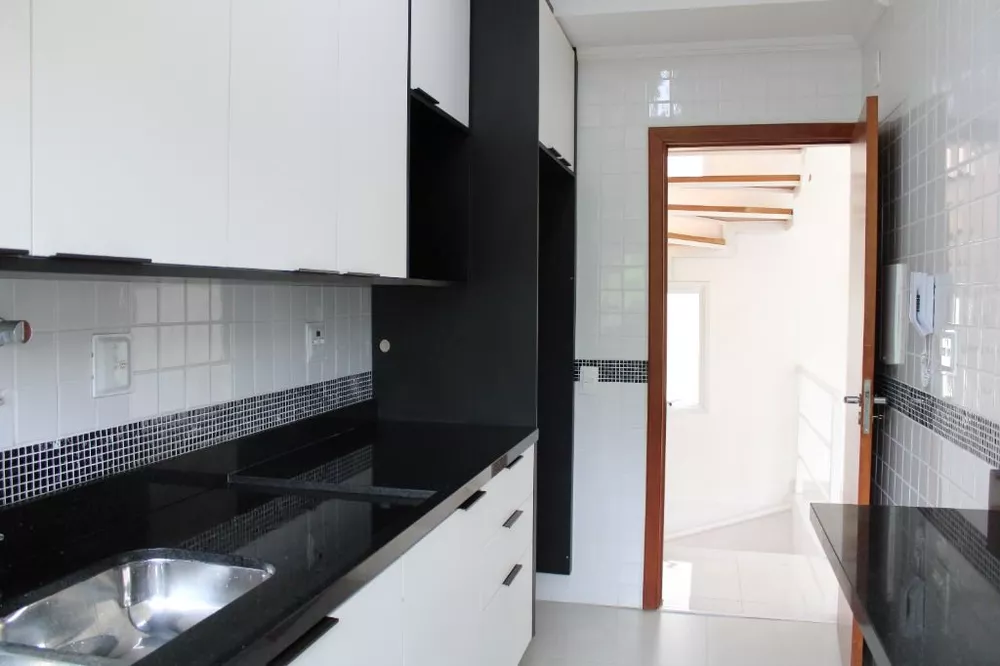 Sobrado para alugar com 3 quartos, 135m² - Foto 1