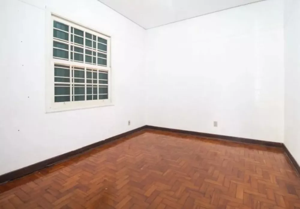 Casa para alugar com 4 quartos, 300m² - Foto 3