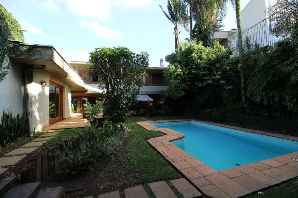 Casa, 4 quartos, 750 m² - Foto 1
