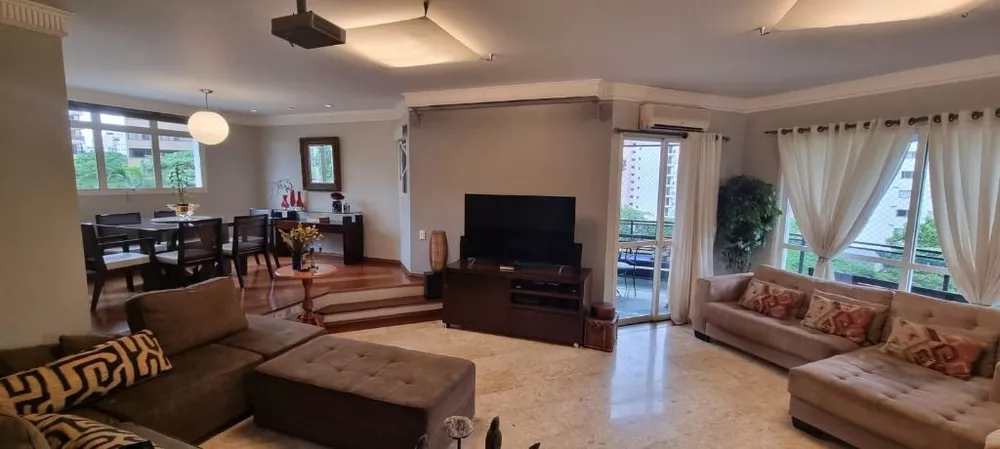 Apartamento à venda com 4 quartos, 230m² - Foto 1