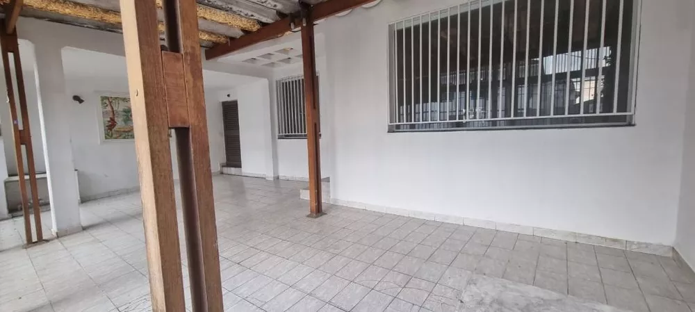 Casa para alugar com 3 quartos, 200m² - Foto 4