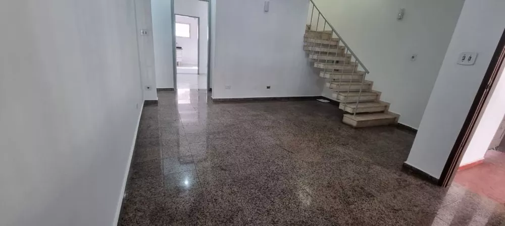 Sobrado para alugar com 3 quartos, 180m² - Foto 2