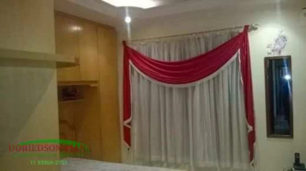 Sobrado à venda com 3 quartos, 200m² - Foto 1