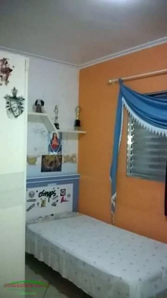 Sobrado à venda com 3 quartos, 200m² - Foto 2