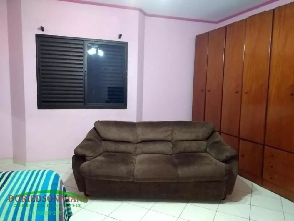 Sobrado à venda com 5 quartos, 128m² - Foto 4