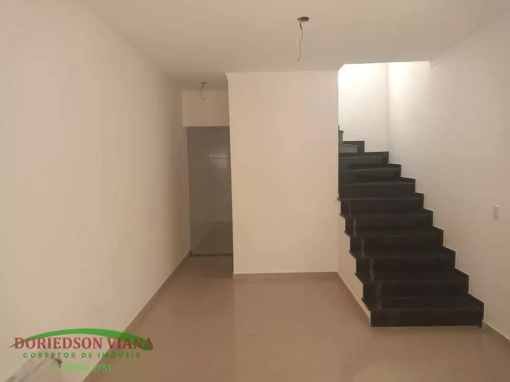 Sobrado à venda com 3 quartos, 110m² - Foto 2