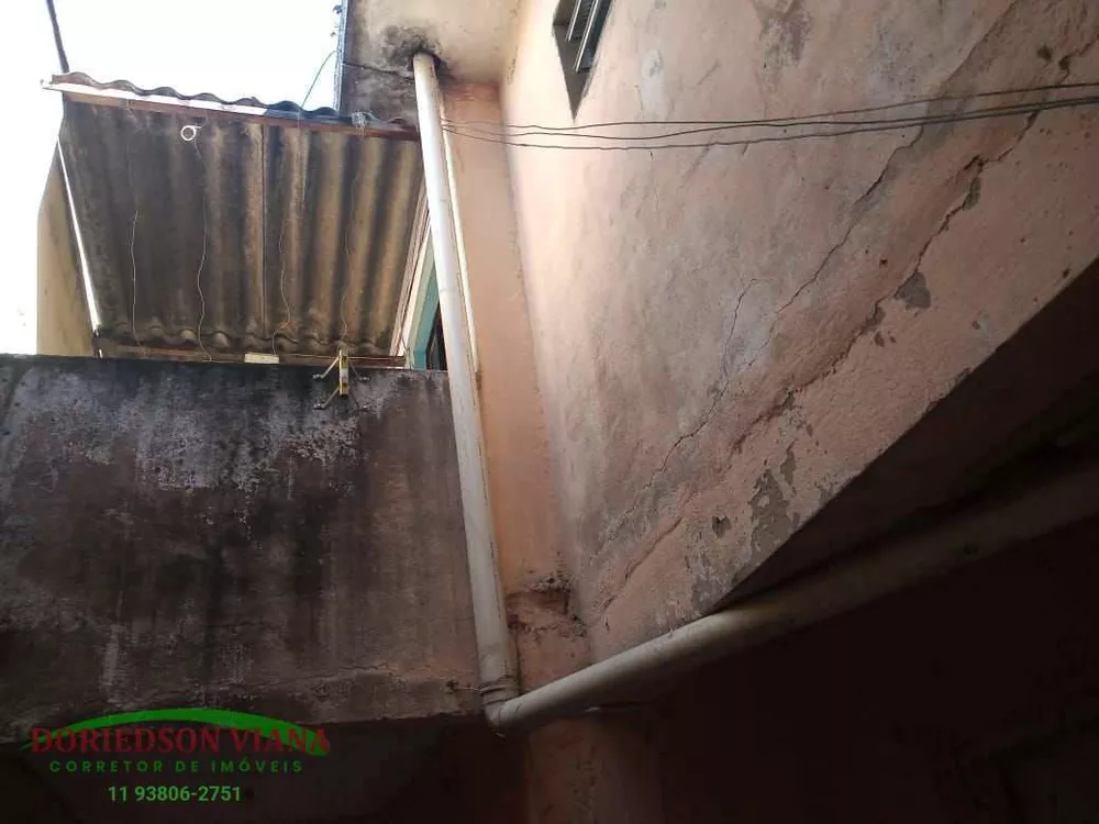 Sobrado à venda com 4 quartos, 180m² - Foto 2