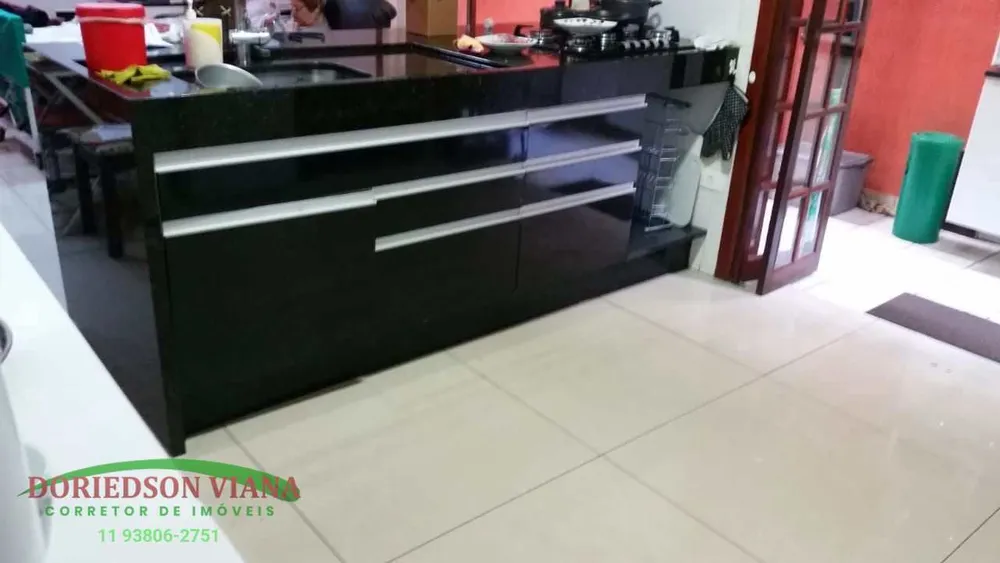 Sobrado, 3 quartos, 250 m² - Foto 2