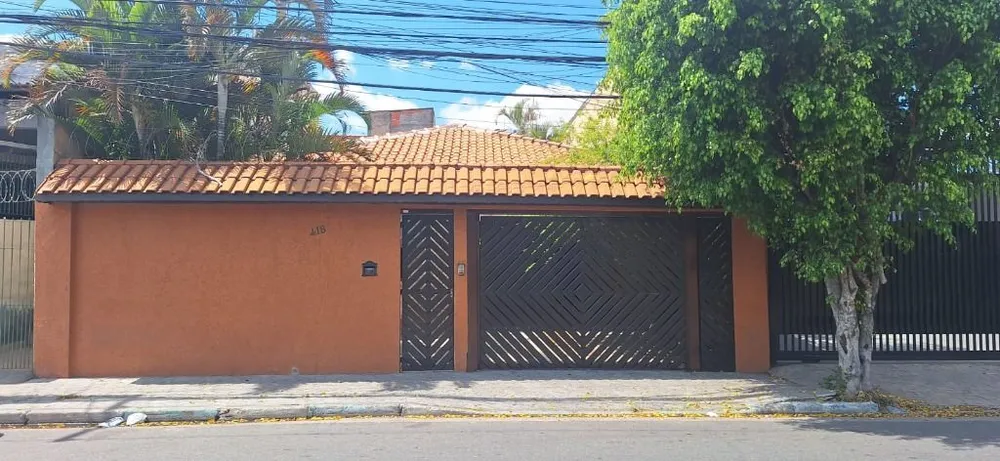 Casa, 3 quartos, 220 m² - Foto 1