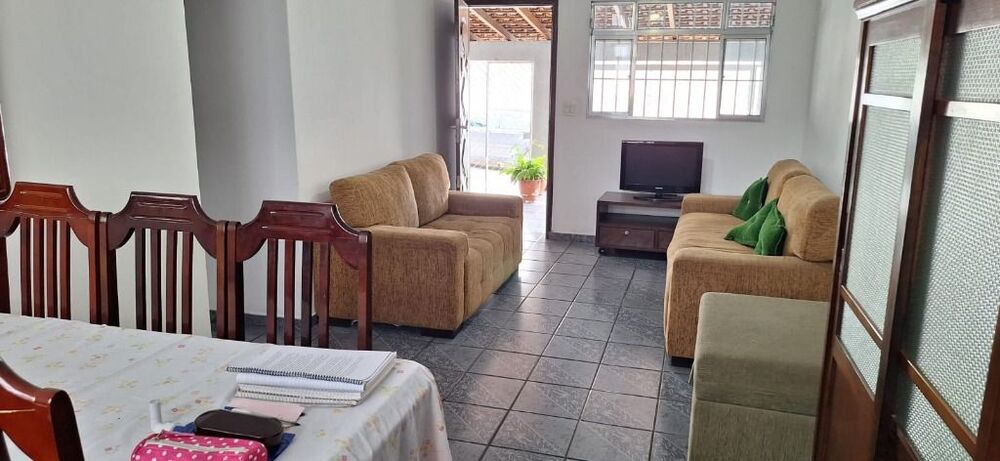 Casa à venda e aluguel com 3 quartos, 132m² - Foto 2