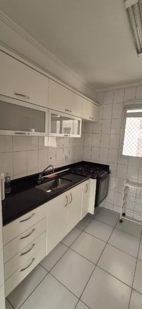 Apartamento à venda com 3 quartos, 67m² - Foto 2