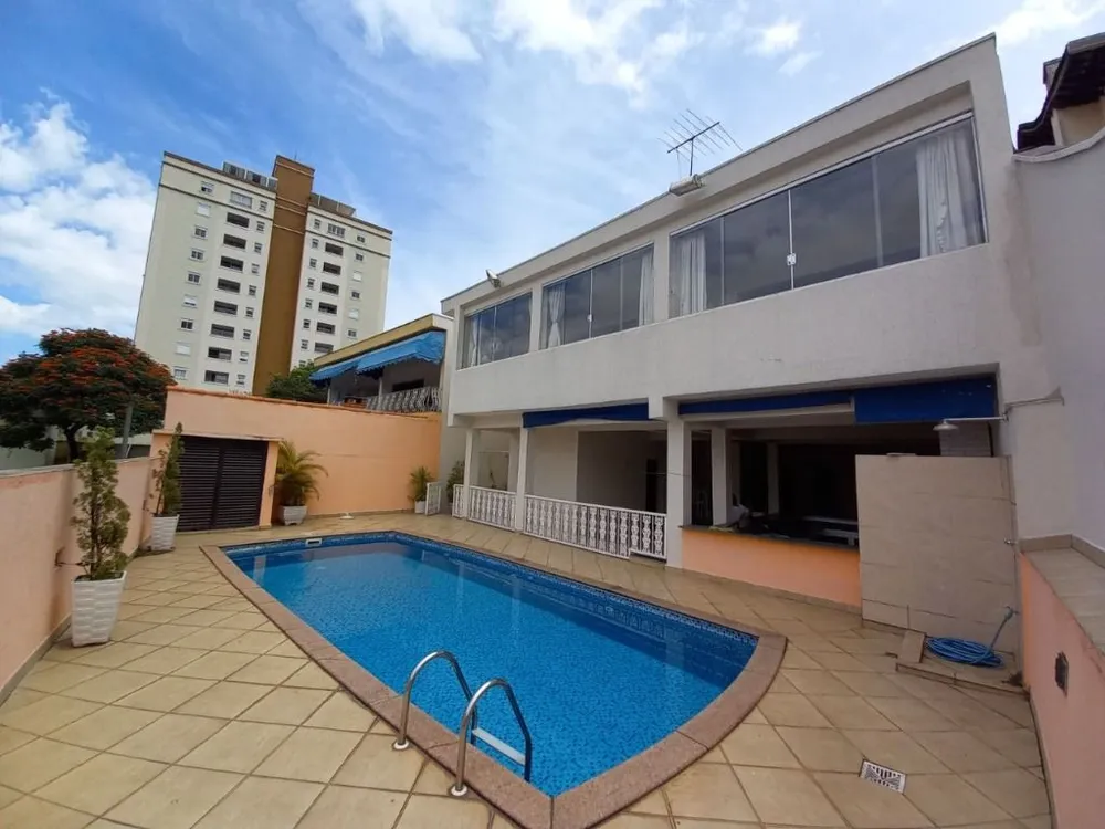Casa, 5 quartos, 405 m² - Foto 1