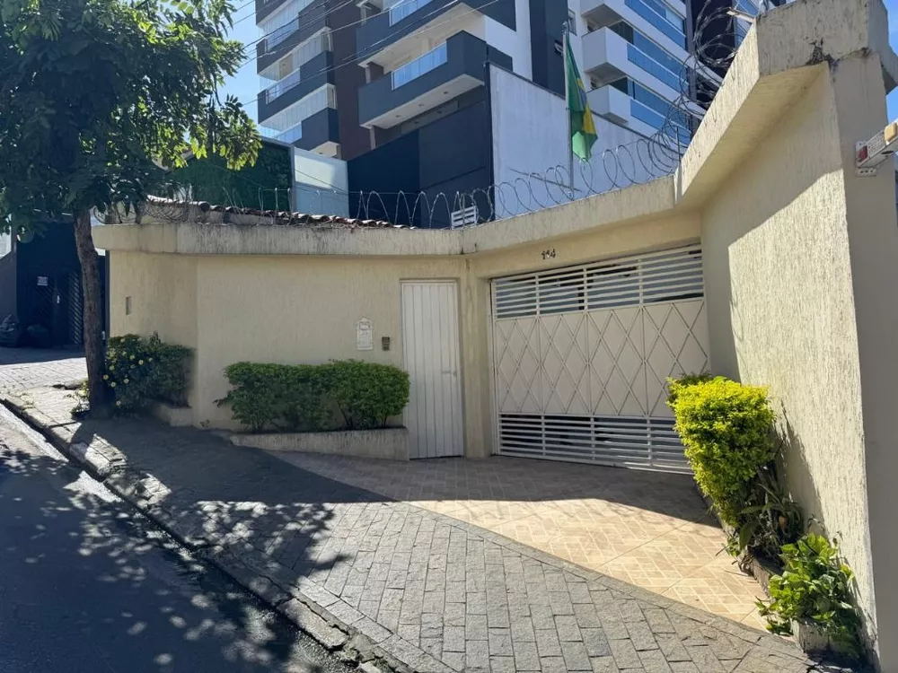 Casa, 4 quartos, 300 m² - Foto 1