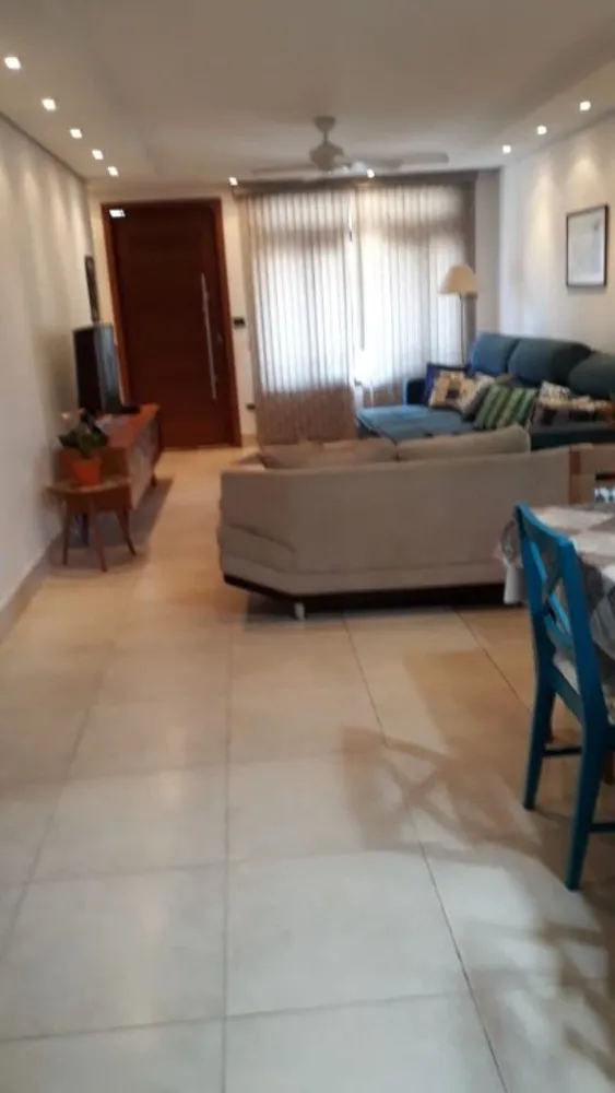Casa, 3 quartos, 260 m² - Foto 1